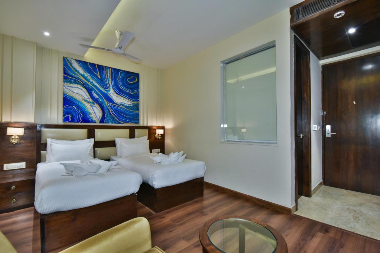 Hotel Br Grand With Nimo Club Amritsar -5 Mint From Golden Temple Екстериор снимка
