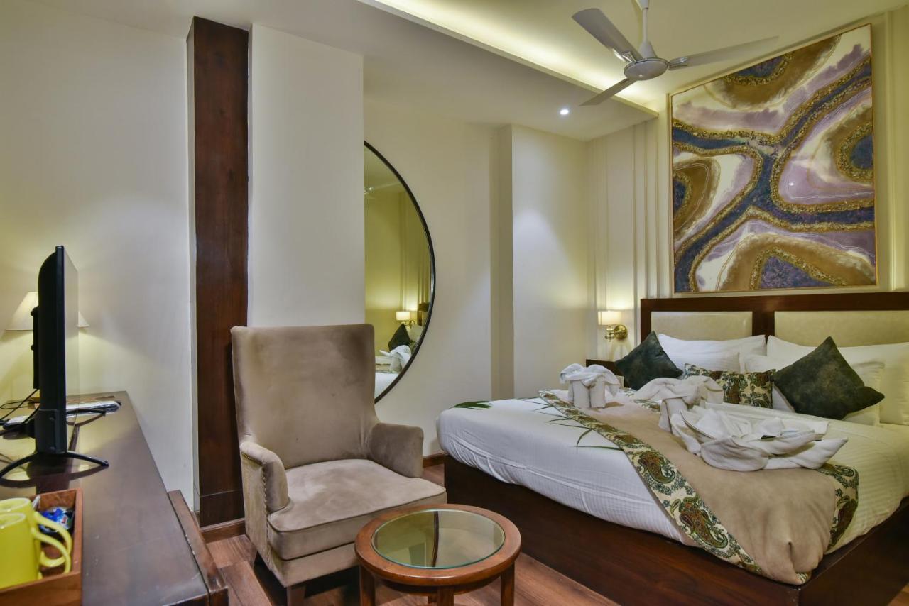 Hotel Br Grand With Nimo Club Amritsar -5 Mint From Golden Temple Екстериор снимка