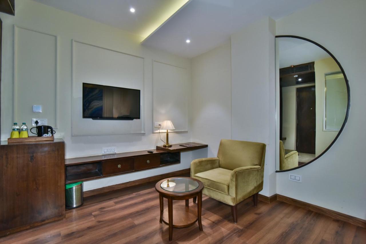 Hotel Br Grand With Nimo Club Amritsar -5 Mint From Golden Temple Екстериор снимка